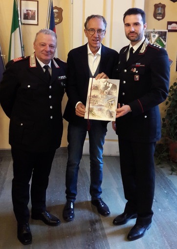 Sanremo: visita del Capitano Boccucci e del Luogotenente Piras al Sindaco Alberto Biancheri Sanremo: visita del Capitano Boccucci e del Luogotenente Piras al Sindaco Alberto Biancheri