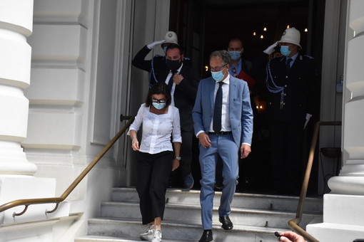 Sanremo: 34 minuti di incontro con il Ministro De Micheli, Biancheri "Abbiamo espresso la nostra disperazione per i trasporti" (Foto e Video) Sanremo: 34 minuti di incontro con il Ministro De Micheli, Biancheri "Abbiamo espresso la nostra disperazione per i trasporti" (Foto e Video)
