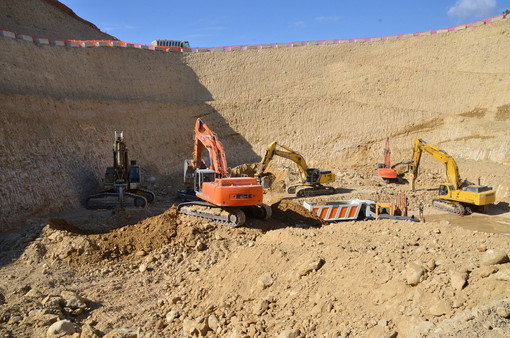 Visita dell'associazione 'Il Confronto' al Lotto 6 di Collette Ozotto: il punto di vista dell'associazione 'Ambiente e salute' Visita dell'associazione 'Il Confronto' al Lotto 6 di Collette Ozotto: il punto di vista dell'associazione 'Ambiente e salute'