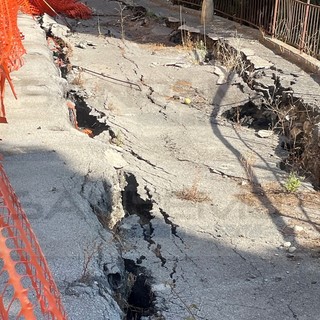 Sopra la situazione attuale e, sotto, le immagini scattate negli ultimi anni Sopra la situazione attuale e, sotto, le immagini scattate negli ultimi anni