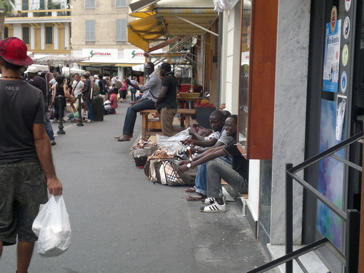 Sanremo: riunione con i commercianti sull'abusivismo "La situazione è migliorata ma bisogna ancora lavorare!"
