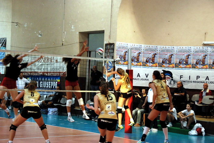 Pallavolo: Memorial Tessitore, ottima prova del Cannes dopo la prima giornata