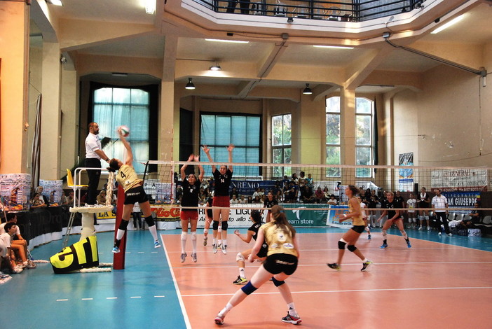 Sanremo: piove al palazzetto della Villa Ormond durante la finale di volley, la protesta di un lettore Sanremo: piove al palazzetto della Villa Ormond durante la finale di volley, la protesta di un lettore