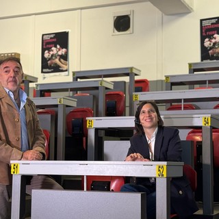 Sanremo: dopo il comizio di ieri in piazza San Siro, il segretario del PD Elly Schlein ha visitato il Mercato dei Fiori (Foto) Sanremo: dopo il comizio di ieri in piazza San Siro, il segretario del PD Elly Schlein ha visitato il Mercato dei Fiori (Foto)