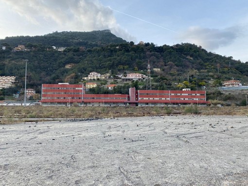 L'ex caserma dei Vigili del Fuoco a Bevera L'ex caserma dei Vigili del Fuoco a Bevera