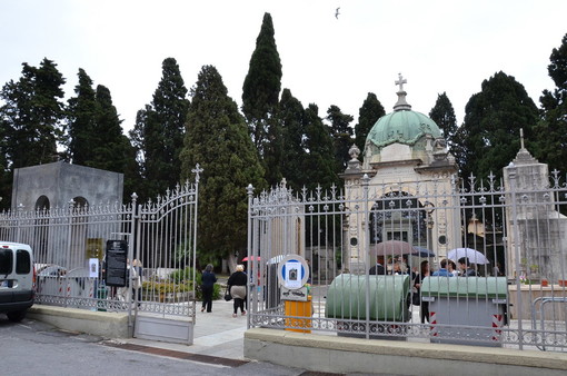 Sanremo: nonostante l'allerta gialla il cimitero monumentale della Foce è rimasto chiuso nelle prime ore della mattinata