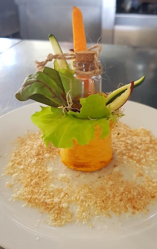 Successo a Milano per Paola Chiolini chef della Balena Bianca di Vallecrosia Successo a Milano per Paola Chiolini chef della Balena Bianca di Vallecrosia