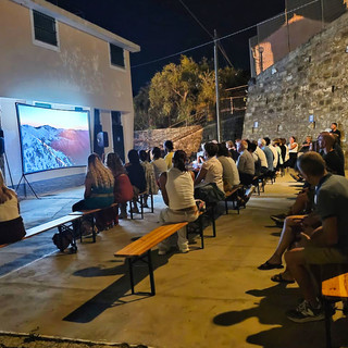 Sanremo, grande successo a San Pietro per la proiezione del documentario "Wildlife in Valle Argentina" Sanremo, grande successo a San Pietro per la proiezione del documentario "Wildlife in Valle Argentina"