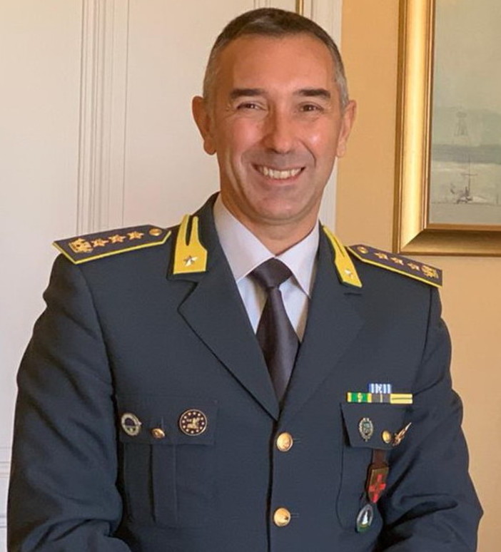 Imperia: da lunedì scorso nuovo comandante della Guardia di Finanza, ecco il Colonnello Walter Mazzei Imperia: da lunedì scorso nuovo comandante della Guardia di Finanza, ecco il Colonnello Walter Mazzei