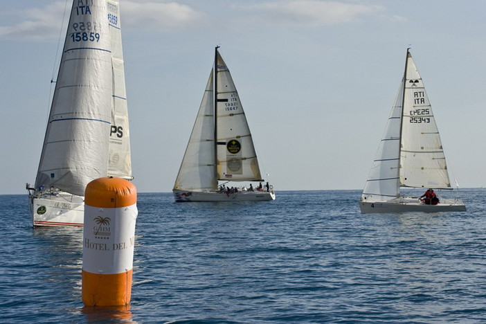 Vela: è iniziato nell'ultimo weekend il 27° Campionato Invernale 'West Liguria' Vela: è iniziato nell'ultimo weekend il 27° Campionato Invernale 'West Liguria'