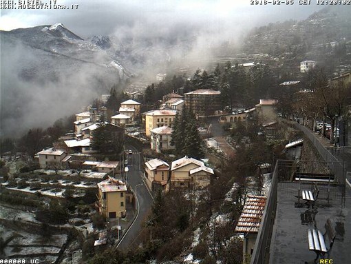 Triora sotto la neve nella webcam di Sistel.it Triora sotto la neve nella webcam di Sistel.it