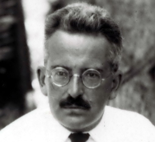 Sanremo: una targa commemorativa in via Hope in memoria del filosofo tedesco Walter Benjamin Sanremo: una targa commemorativa in via Hope in memoria del filosofo tedesco Walter Benjamin