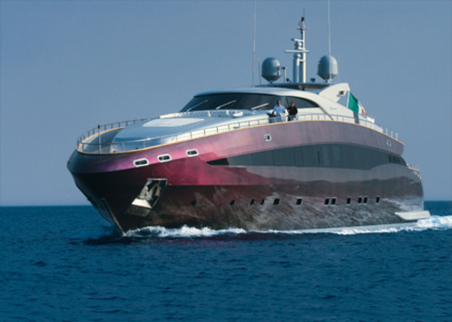 Imperia: rinviato a domani l'arrivo del maxi yacht di Roberto Cavalli al porto turistico
