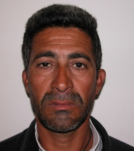 Sanremo: spaccia droga in piazza Colombo, minaccia la Polizia e defeca in mezzo alla gente, arrestato tunisino