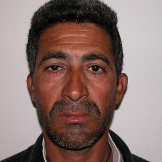 Sanremo: spaccia droga in piazza Colombo, minaccia la Polizia e defeca in mezzo alla gente, arrestato tunisino