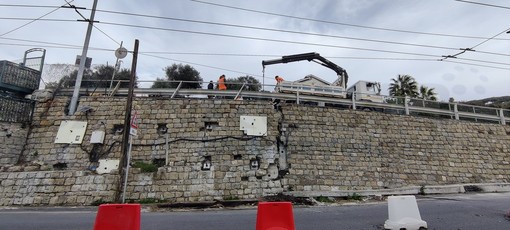 Il muro sull'Aurelia è in continuo movimento