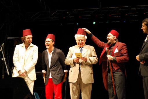 Sanremo: il Festival della canzone jazzata chiude con i big Sanremo: il Festival della canzone jazzata chiude con i big