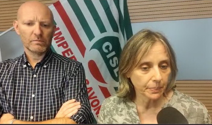 Imperia: vandalizzati i muri della Cgil, anche la Cisl esprime solidarietà ma lancia l'allarme "Episodio grave" (Video)