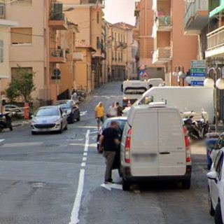 Sanremo: parcheggi selvaggi e ingorghi al 'Polo Nord', la proposta al Comune di una nostra lettrice