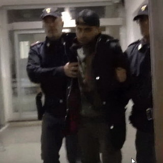 Ventimiglia: stupro ai danni di due nigeriane, resta in carcere il ventitreenne arrestato ieri. Reato derubricato da violenza di gruppo a violenza sessuale Ventimiglia: stupro ai danni di due nigeriane, resta in carcere il ventitreenne arrestato ieri. Reato derubricato da violenza di gruppo a violenza sessuale