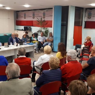 Vallecrosia: assemblea pubblica mensile, il Sindaco Biasi incontra i cittadini per parlare di ambiente e raccolta differenziata