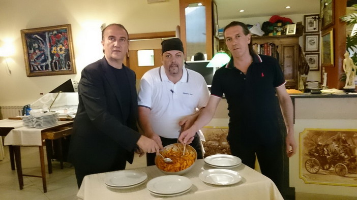 Ospedaletti: terremoto e solidarietà, al Ristorante Byblos un piatto di amatriciana per tutti i clienti Ospedaletti: terremoto e solidarietà, al Ristorante Byblos un piatto di amatriciana per tutti i clienti