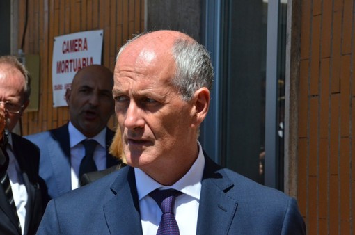 Franco Gabrielli avrà la cittadinanza onoraria di Alassio: lo ha annunciato il Sindaco di Imperia Claudio Scajola Franco Gabrielli avrà la cittadinanza onoraria di Alassio: lo ha annunciato il Sindaco di Imperia Claudio Scajola