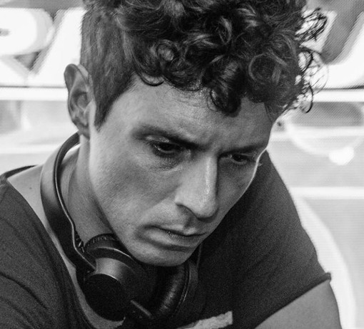 Il dj imperiese Adrien Moreau scelto per l'esclusivo party per i 20 anni de Le Vibrazioni