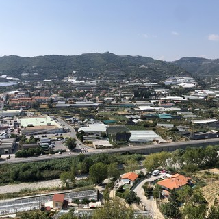 In un lungo intervento le motivazioni del no all'ospedale unico di Rifondazione Comunista di Imperia In un lungo intervento le motivazioni del no all'ospedale unico di Rifondazione Comunista di Imperia