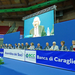 All'assemblea dei soci, la Banca di Caraglio festeggia i suoi 125 anni con un bilancio solido e in salute All'assemblea dei soci, la Banca di Caraglio festeggia i suoi 125 anni con un bilancio solido e in salute