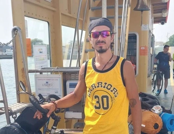 Ritrovato in stazione a Ventimiglia il giovane di Bastiglia (Modena) scomparso due settimane fa Ritrovato in stazione a Ventimiglia il giovane di Bastiglia (Modena) scomparso due settimane fa