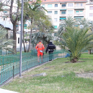 Sanremo: clochard nell'ex stazione ferroviaria, stamattina l'intervento della Polizia Municipale Sanremo: clochard nell'ex stazione ferroviaria, stamattina l'intervento della Polizia Municipale