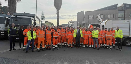 Sanremo, grande attività degli operatori di Amaie Energia e Servizi : la squadra e' presente sul territorio Sanremo, grande attività degli operatori di Amaie Energia e Servizi : la squadra e' presente sul territorio
