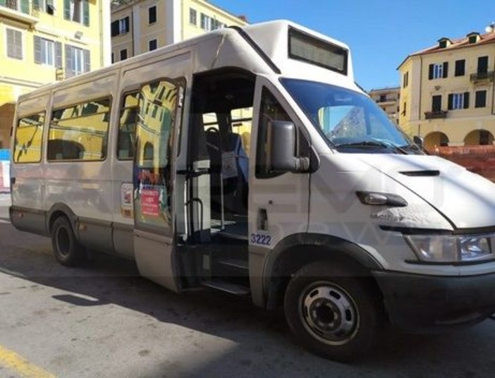 Accordo tra sindacati e Riviera Trasporti: l'Usb "Si chiude una delle pagine più vergognose all'interno dell'azienda" Accordo tra sindacati e Riviera Trasporti: l'Usb "Si chiude una delle pagine più vergognose all'interno dell'azienda"