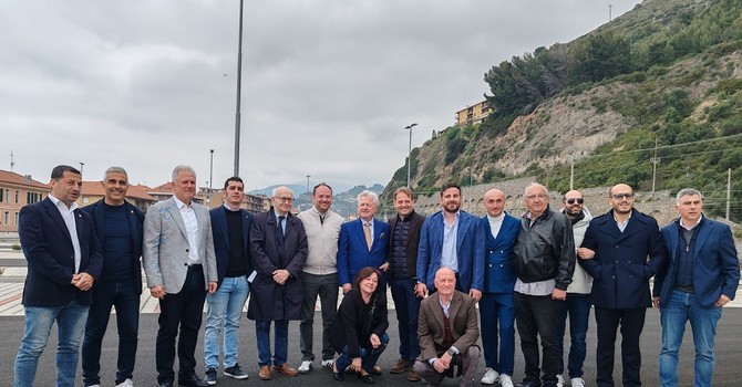 Nuovo parcheggio di corso Genova a Ventimiglia, Di Muro: "Apertura parziale, 307 posti auto gratuiti per la città" (Foto e video)