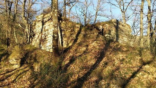 Alle origini della nostra civiltà: ecco la Torre della Colombera di Aurigo (Foto) Alle origini della nostra civiltà: ecco la Torre della Colombera di Aurigo (Foto)