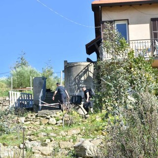 Bimba morta a Bordighera, chiusi i sopralluoghi dei Ris. Tracce di sangue nell’auto: “Piccole macchie ematiche sulla portiera”