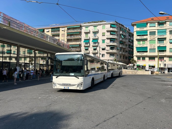 Riviera trasporti verso lo sciopero, dai sindacati lamentele sui salari e le condizioni pessime di lavoro Riviera trasporti verso lo sciopero, dai sindacati lamentele sui salari e le condizioni pessime di lavoro
