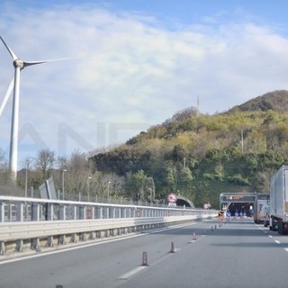 Fino al 9 settembre rimozione lungo la A10 Savona – Ventimiglia di tutti i cantieri che richiedono riduzioni di corsie transitabili o scambi di carreggiata Fino al 9 settembre rimozione lungo la A10 Savona – Ventimiglia di tutti i cantieri che richiedono riduzioni di corsie transitabili o scambi di carreggiata