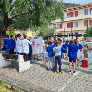 A scuola di legalità al Comprensivo n° 2 Cavour di Ventimiglia con la dottoressa Flavia Fiumara in occasione del 23 Maggio