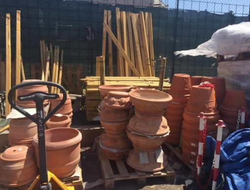 Da Anfosso Agraria non solo giardinaggio, mangimi e attrezzature di campagna, ma anche apicultura, equitazione, toelettatura e molto altro ancora Da Anfosso Agraria non solo giardinaggio, mangimi e attrezzature di campagna, ma anche apicultura, equitazione, toelettatura e molto altro ancora