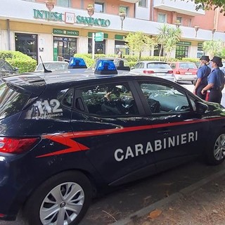 Raggirano un'anziana per farsi consegnare dei soldi: due imperiesi arrestati per circonvenzione d'incapace e truffa Raggirano un'anziana per farsi consegnare dei soldi: due imperiesi arrestati per circonvenzione d'incapace e truffa
