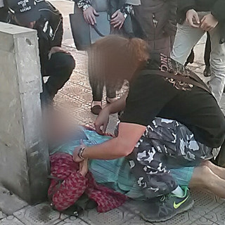 Sanremo: anziana cade vicino al mercato, intervento della Polizia Locale e dei soccorsi Sanremo: anziana cade vicino al mercato, intervento della Polizia Locale e dei soccorsi