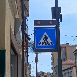 Nuovi attraversamenti pedonali luminosi a Vallecrosia, al via i lavori (Foto) Nuovi attraversamenti pedonali luminosi a Vallecrosia, al via i lavori (Foto)