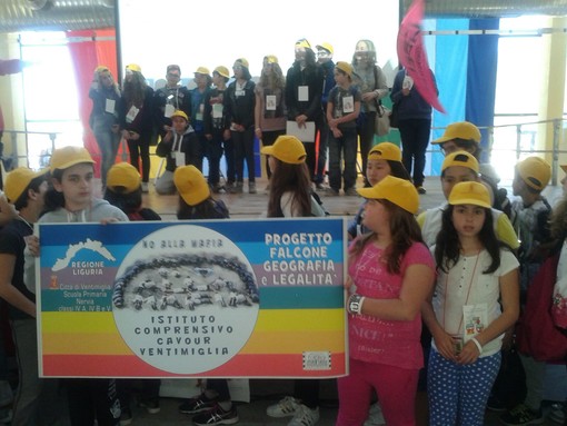 Ventimiglia: ecco le foto degli alunni delle scuole Biancheri e Cavour al meeting di Assisi