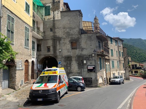 Montalto Ligure, 83enne accusa un malore in casa: tempestivi i soccorsi dell'ambulanza 'Proteus' (foto) Montalto Ligure, 83enne accusa un malore in casa: tempestivi i soccorsi dell'ambulanza 'Proteus' (foto)