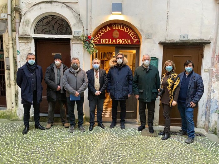 Il Rotary Club Sanremo contribuisce ad acquisto del 'Codice Giribaldi', manoscritto del '900 Il Rotary Club Sanremo contribuisce ad acquisto del 'Codice Giribaldi', manoscritto del '900