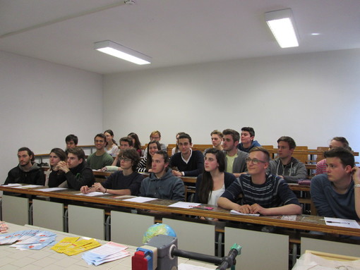 Imperia: lezione dell'Aido al liceo Vieusseux per parlare di donazione degli organi e tessuti Imperia: lezione dell'Aido al liceo Vieusseux per parlare di donazione degli organi e tessuti