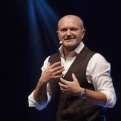 Pucci rinuncia a Sanremo dopo le polemiche: “Insulti e minacce inaccettabili”, passo indietro dal Festival