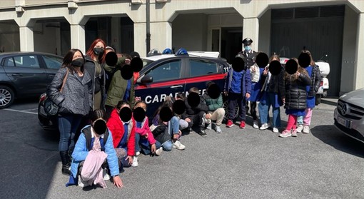 Sanremo, gli alunni della primaria borgo Rodari fanno visita ai 'loro' Carabinieri